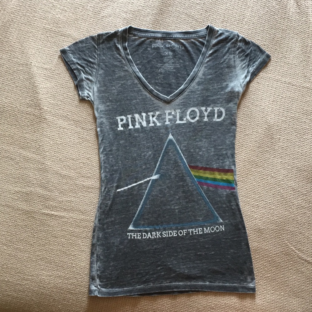 Distressed grey Pink Floyd graphic tee